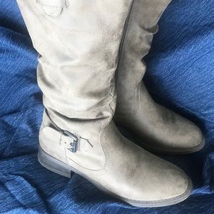 Women’s Cowboy Style Boots